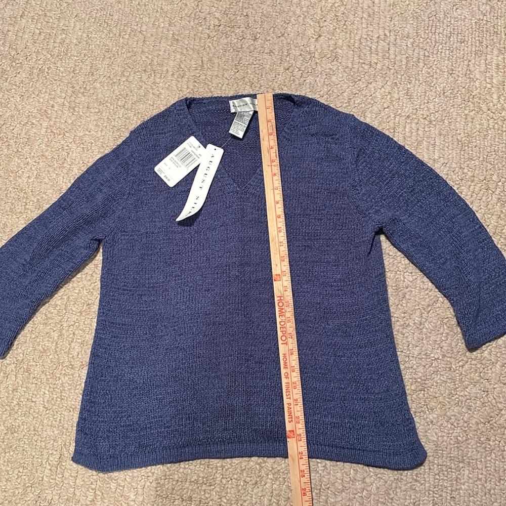 NWT ladies knit top large